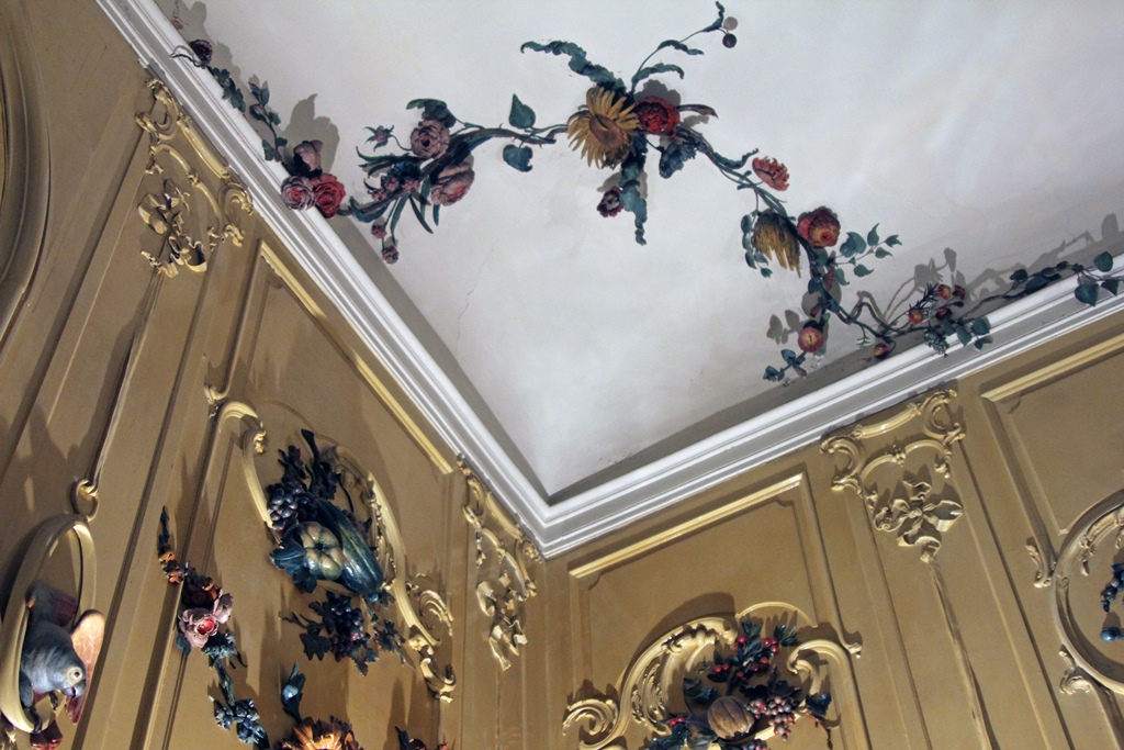 Decorations, Voltaire Room